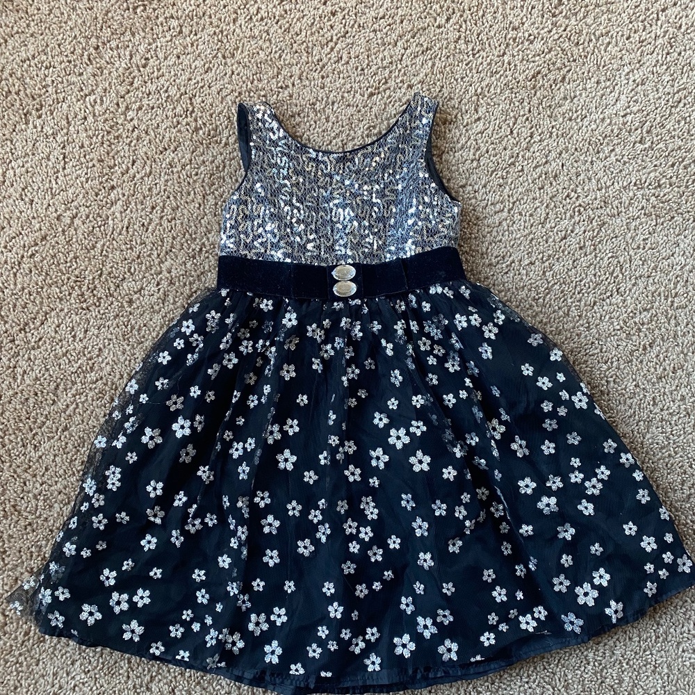 Girls holiday dress